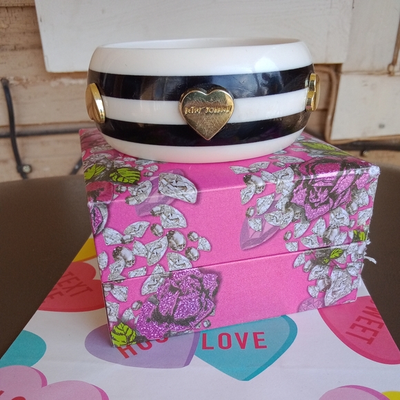 Custom Designed Creations x Betsey Johnson Collab Bracelet - Picture 2 of 4